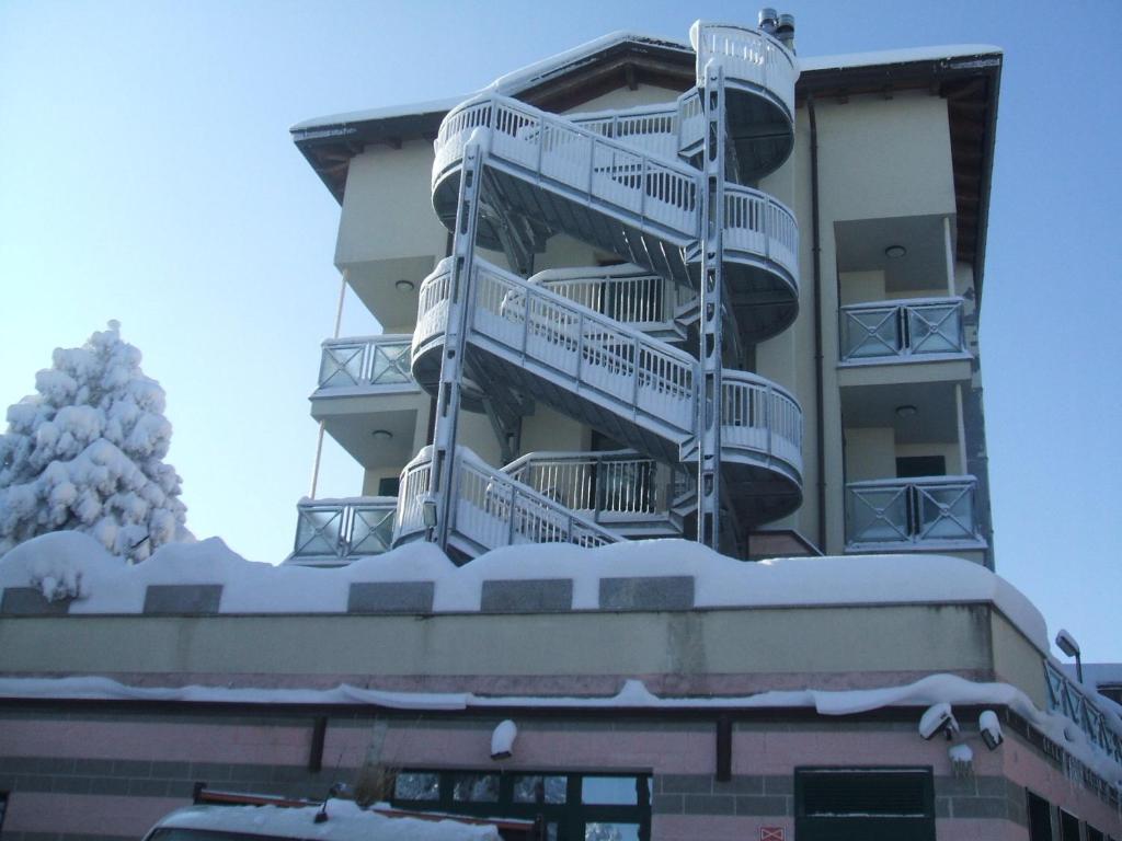 Hotel Kristall Loiano Exterior foto